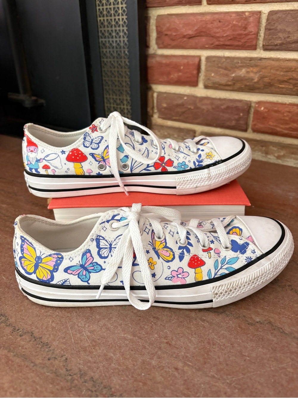 Converse Women White Floral Print Low Top Sneakers with Red, Blue Garden Accents - Picture 3 of 8